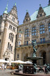 Rathaus Hamburg: Innenhof mit Gastronomie
