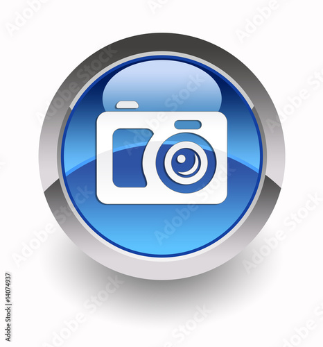 Illustration: Digital camera glossy icon Digital camera glossy icon