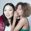 amies se faisant des confidences