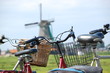 vélos devant le moulin