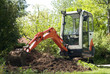 Bagger im Garten