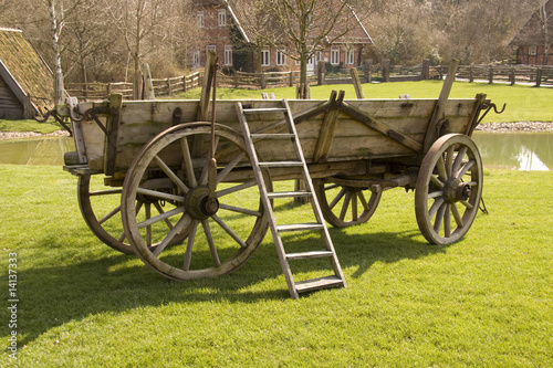 Foto: Schöner Holzwagen in Nahaufnahme Schöner Holzwagen in Nahaufnahme