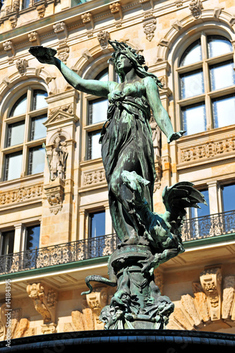 Photo: Hamburg, Rathaus, Hygieiabrunnen Hamburg, Rathaus, Hygieiabrunnen