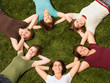 Foto: Group of College Girls in a Circle Group of College Girls in a Circle