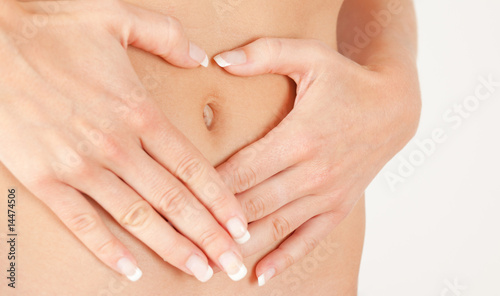 Foto: bauch hände abdomen bauch hände abdomen