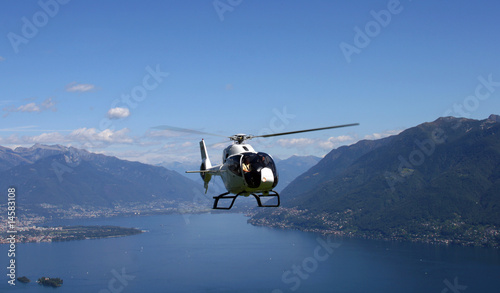 Foto: Helicopter am Lago Maggiore Helicopter am Lago Maggiore