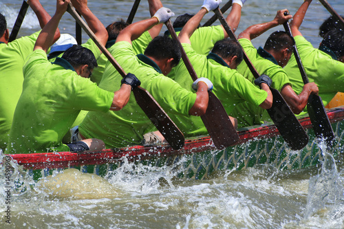 Photo: dragon boat racing dragon boat racing