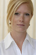 portrait von blonder frau
