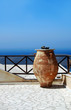 Vase auf einem Balkon