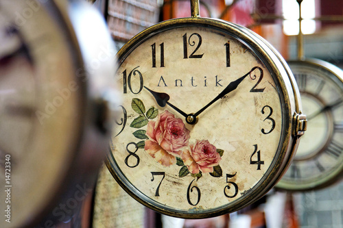 Foto: Antike Uhr Antike Uhr