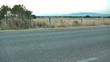 Moto e auto su strada