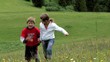 bambini di corsa in montagna bambini di corsa in montagna