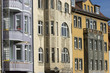 Leuchtende Farben an Hausfassaden in Weimar