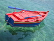 Ruderboot im Hafen von Assos auf Kefalonia