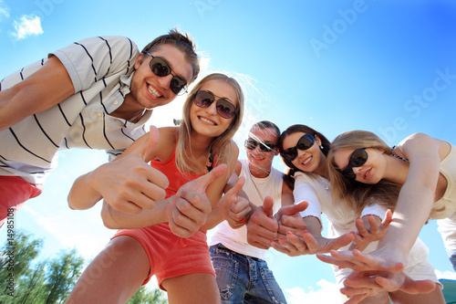 Foto: joyful young people joyful young people