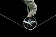 balance auf Seil mit Einrad balance auf Seil mit Einrad