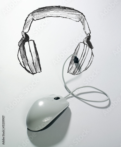 souris connectée à un casque d'écoute