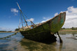 Ein Schiffswrack an der Küste der Bretagne