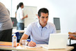 Portrait d'un homme en formation commerciale Portrait d'un homme en formation commerciale