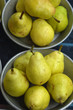 étal de poires au marché