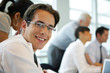 Jeunes adultes en formation commerciale Jeunes adultes en formation commerciale