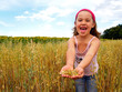 Kind im Kornfeld 2