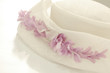 cappello da cerimonia nuziale con ornamento floreale