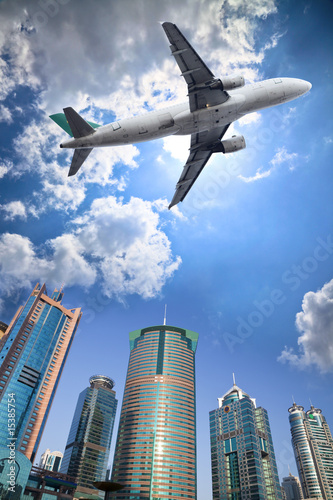 Foto: airplane and cloud airplane and cloud
