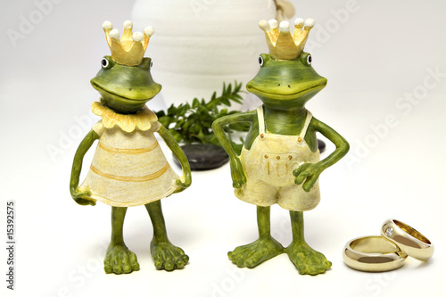 Foto: Froschpärchen mit Eheringe Froschpärchen mit Eheringe