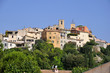 Village de Biot sur sa colline en France, Alpes maritimes Village de Biot sur sa colline en France, Alpes maritimes