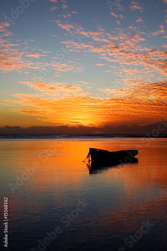 Photo: Barque au soleil couchant Barque au soleil couchant