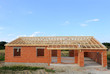 Maison individuelle en construction.