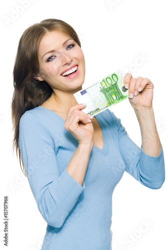 Photo: Hübsche Frau hält 100 Euro Geldschein Hübsche Frau hält 100 Euro Geldschein