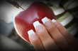 Bio-Apfel in der Hand