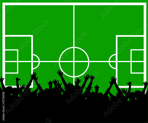 spielfeld mit fussballfans