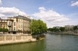 Les quais de Seine vers l'île Saint-Louis (Paris)