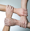 mains et solidarité