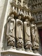 Statues au fronton de la cathédrale Notre-Dame à Amiens Statues au fronton de la cathédrale Notre-Dame à Amiens
