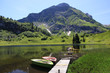 Erholsame Ruhe am malerischen Bergsee