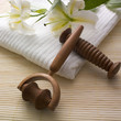 objets de massage zen en bois