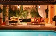 salon estival de jardin la nuit