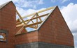 Maison en briques en construction