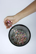 Tabletten in den Papierkorb