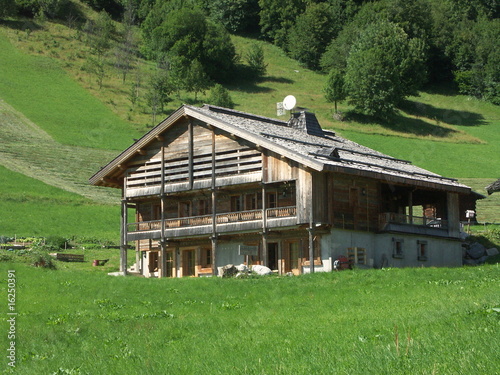 Photo: chalet traditionnel en Haute Savoie chalet traditionnel en Haute Savoie