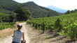 Cycliste au pied du Mont Ventoux Cycliste au pied du Mont Ventoux