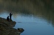 Die Angler am Stausee Die Angler am Stausee
