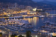 Yachten im Hafen Port Hercule von Monaco bei Nacht Yachten im Hafen Port Hercule von Monaco bei Nacht