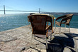 Repas au bord de l'eau (Lisboa, Portugal) Repas au bord de l'eau (Lisboa, Portugal)