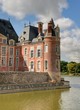 chateau au milieu de l'eau chateau au milieu de l'eau