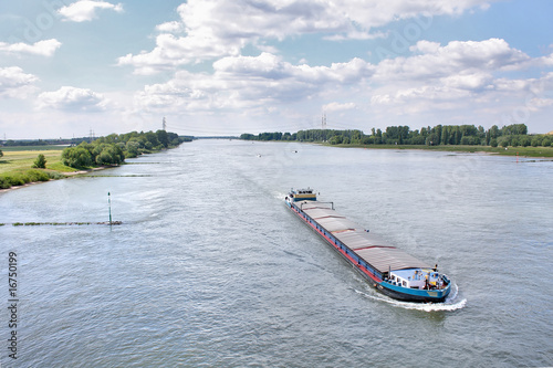 Foto: Binnenschifffahrt Binnenschifffahrt